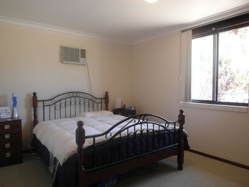 7 Exon Court, Camillo WA 6111