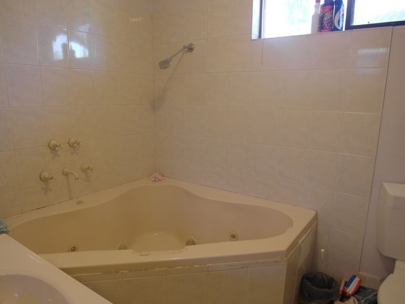 7 Exon Court, Camillo WA 6111