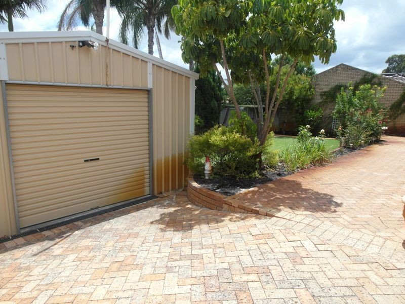 14 Denham Way, Thornlie WA 6108