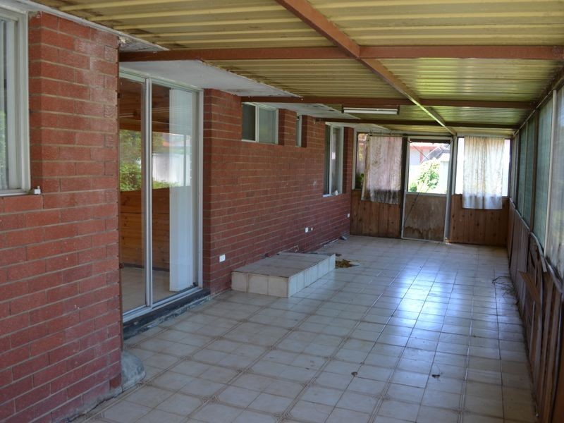 9 Carabeen Road, Maddington WA 6109