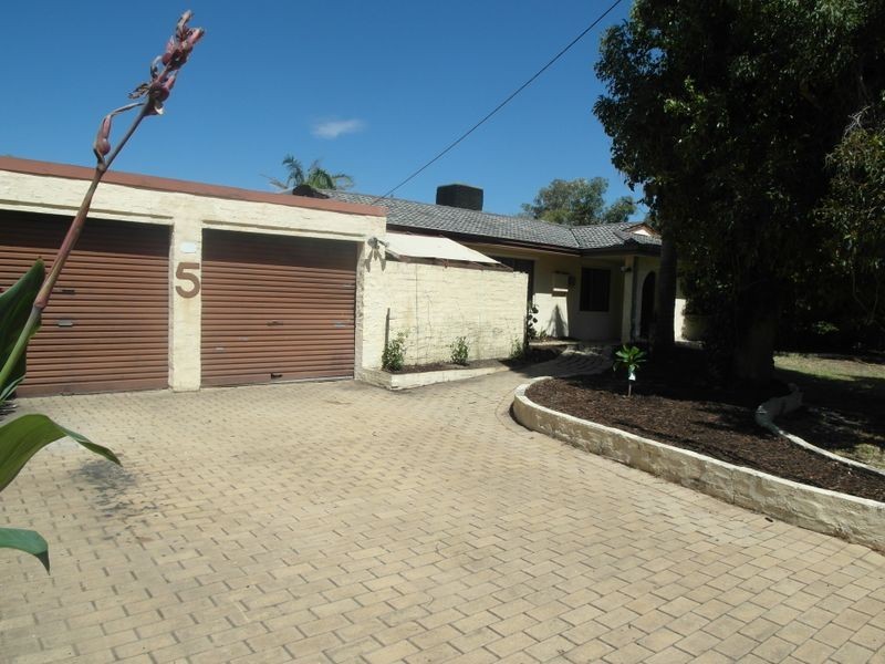 5 Thursley Way, Gosnells WA 6110