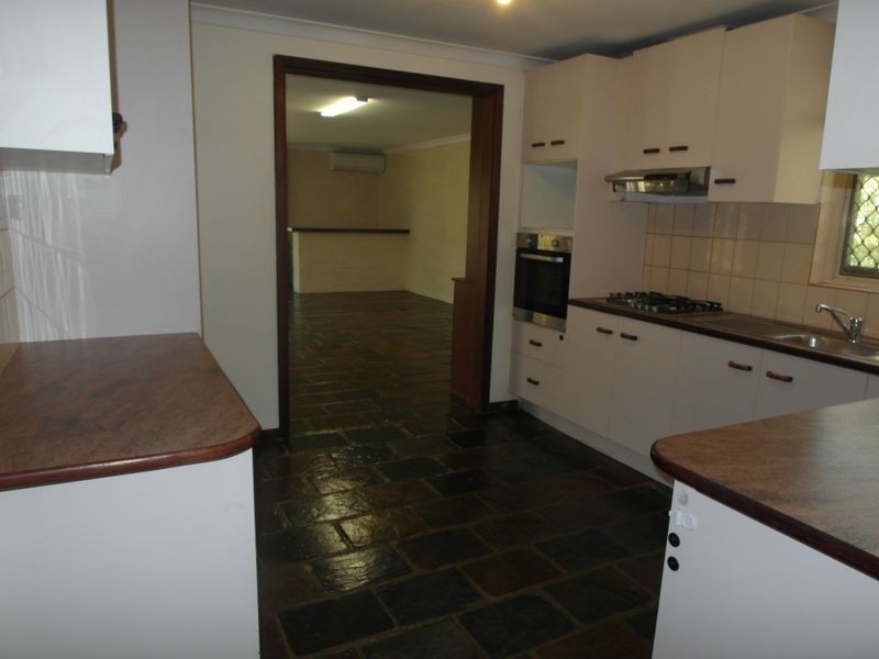 5 Thursley Way, Gosnells WA 6110