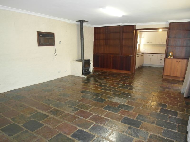 5 Thursley Way, Gosnells WA 6110