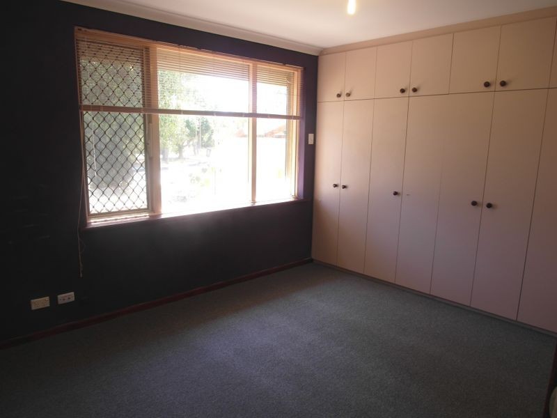 5 Thursley Way, Gosnells WA 6110