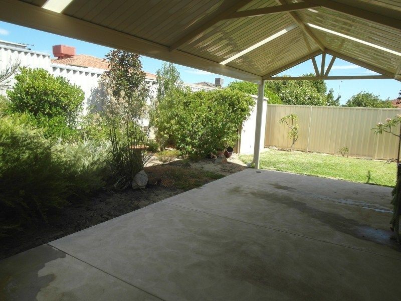 13/2 Attfield Street, Maddington WA 6109