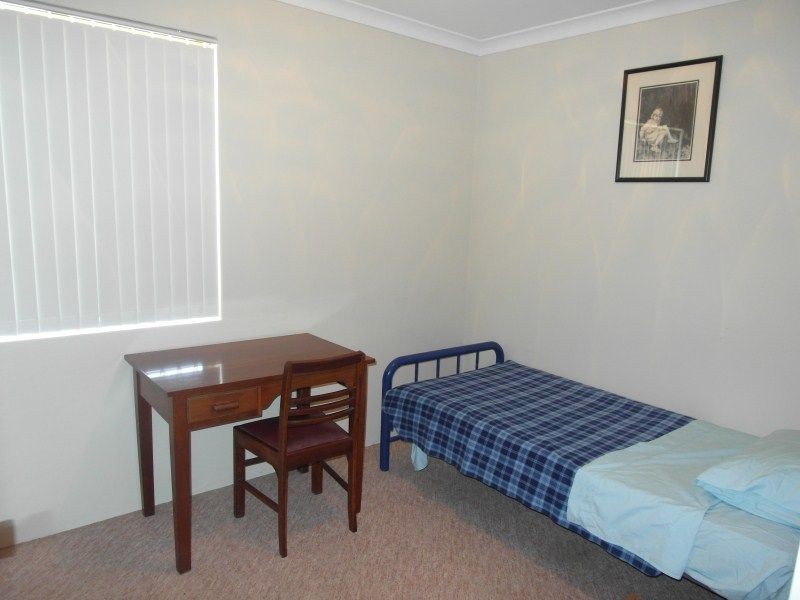 13/2 Attfield Street, Maddington WA 6109