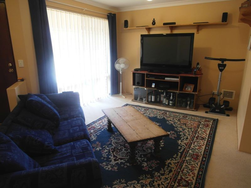 10 Coorain Street, Maddington WA 6109