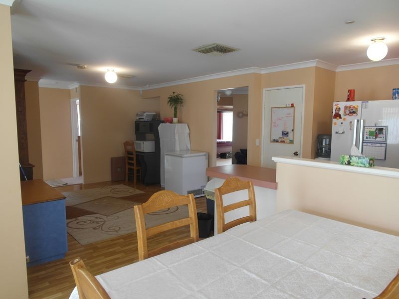 10 Coorain Street, Maddington WA 6109