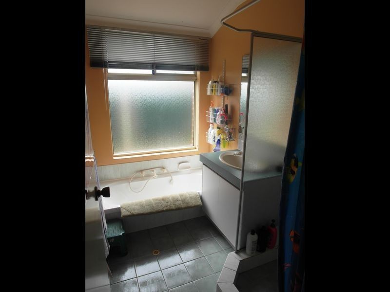 10 Coorain Street, Maddington WA 6109