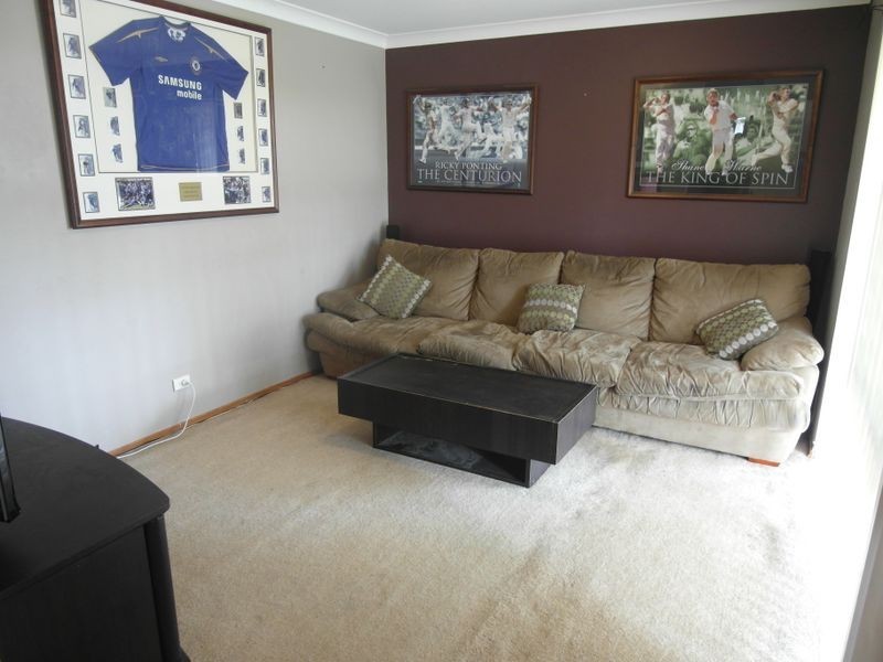 98 Strawbery Drive, Seville Grove WA 6112