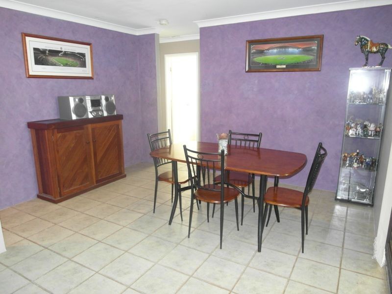 98 Strawbery Drive, Seville Grove WA 6112