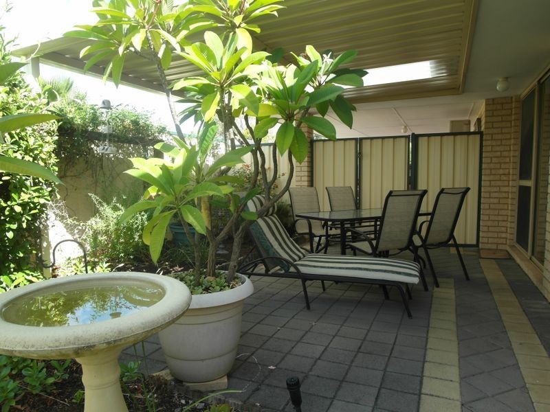 12/11 Firetail Place, Kenwick WA 6107