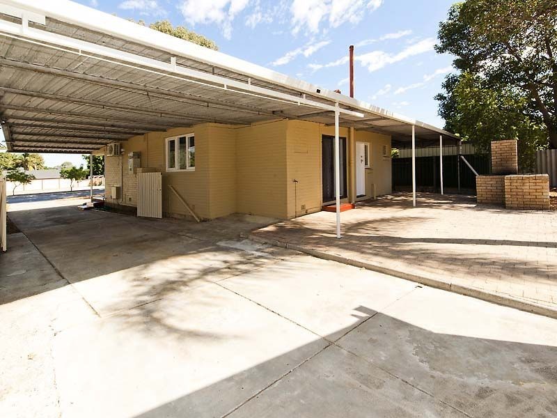 192 Corfield Street, Gosnells WA 6110