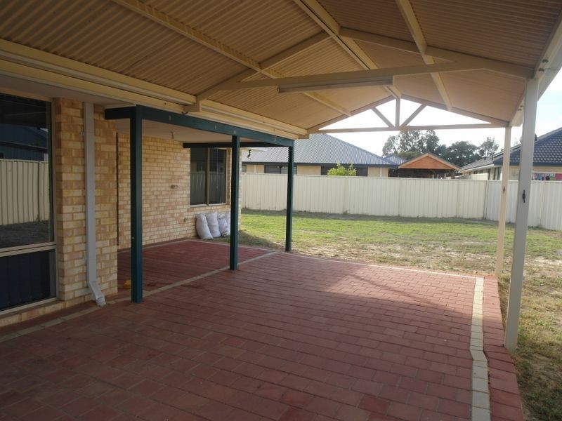 14 Kemshall Way, Maddington WA 6109