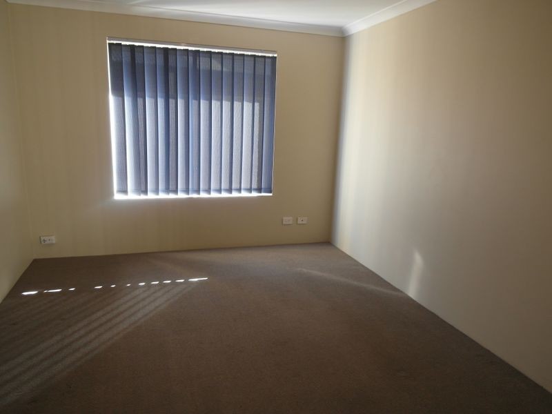 14 Kemshall Way, Maddington WA 6109