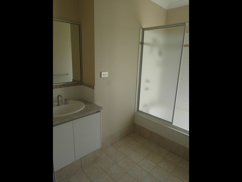 14 Kemshall Way, Maddington WA 6109