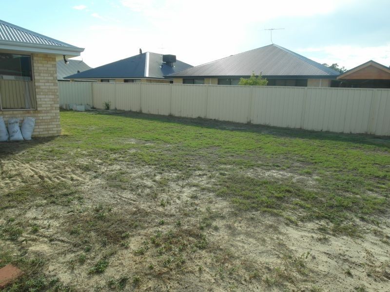 14 Kemshall Way, Maddington WA 6109