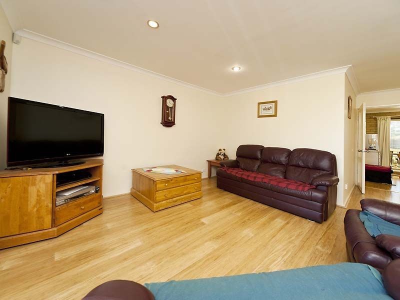 11 Shearwater Way, Gosnells WA 6110