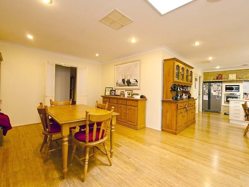 11 Shearwater Way, Gosnells WA 6110