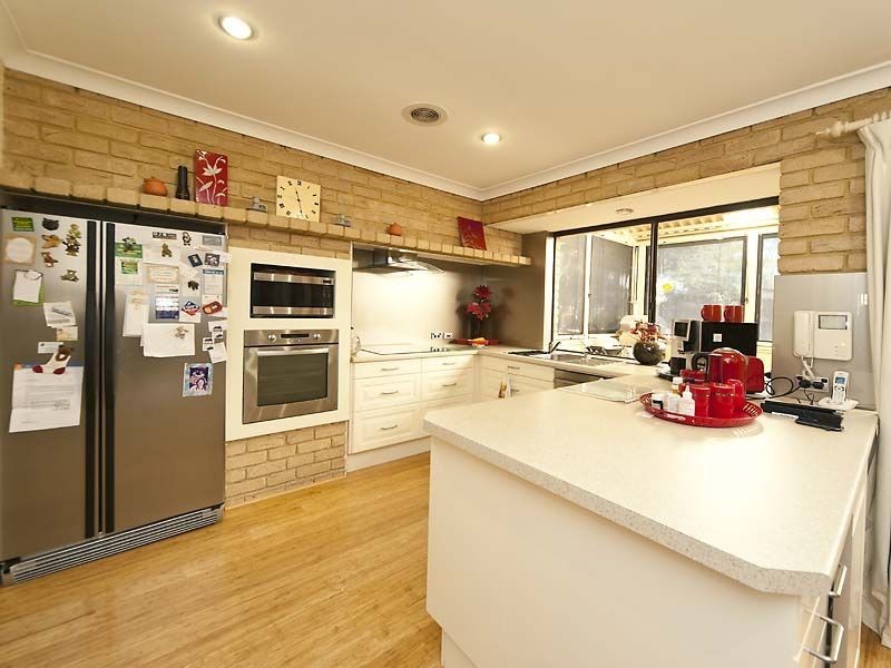 11 Shearwater Way, Gosnells WA 6110