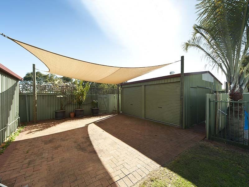 11 Shearwater Way, Gosnells WA 6110