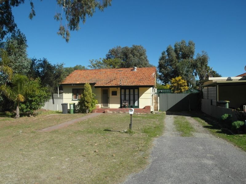 13 Virginia Ave, Maddington WA 6109