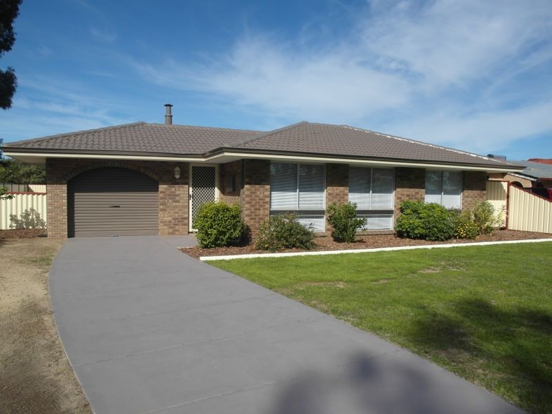 43 Pitchford Ave, Maddington WA 6109