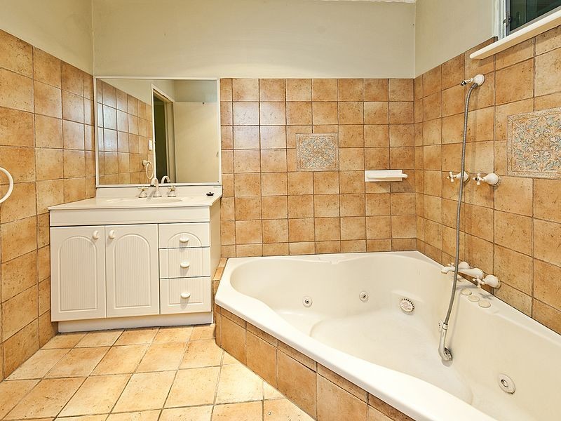 33 Clovelly Crescent, Lynwood WA 6147