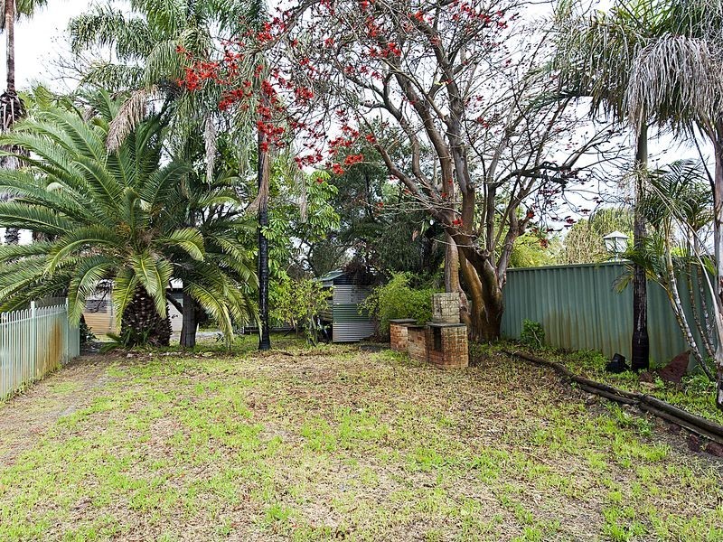 33 Clovelly Crescent, Lynwood WA 6147