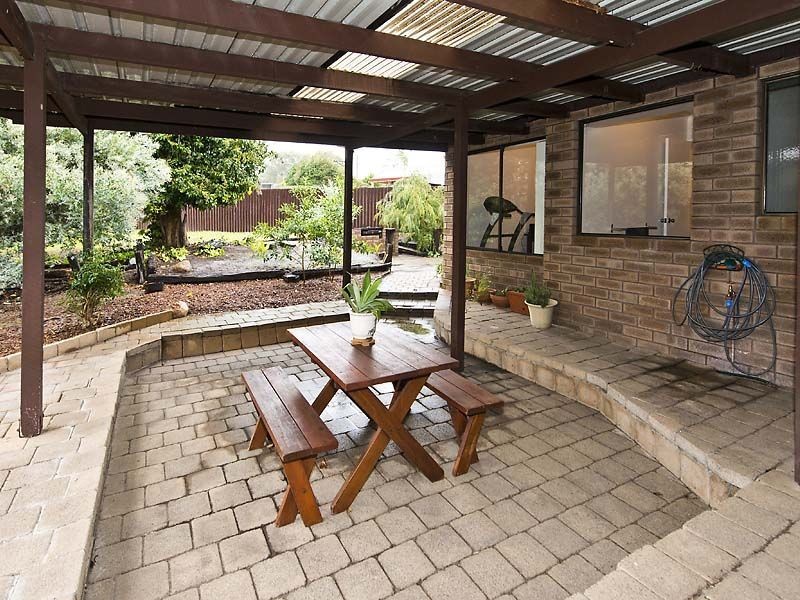 6 Tone Court, Gosnells WA 6110