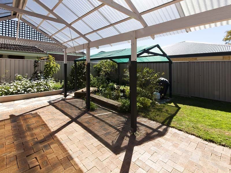 8 Heather Street, Martin WA 6110