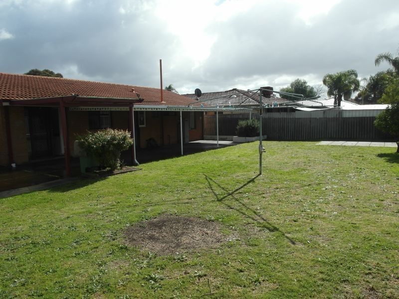 19 Nardoo Way, Maddington WA 6109