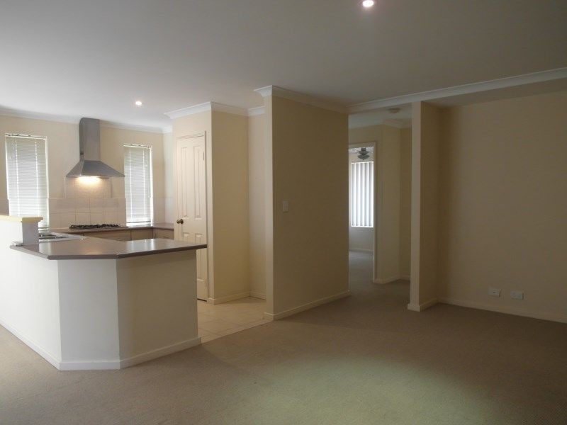 1/162 Hicks Street, Gosnells WA 6110