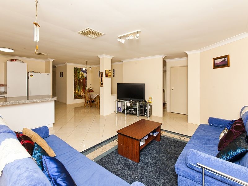 15 Mackay Crescent, Gosnells WA 6110