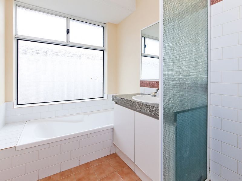 15 Mackay Crescent, Gosnells WA 6110