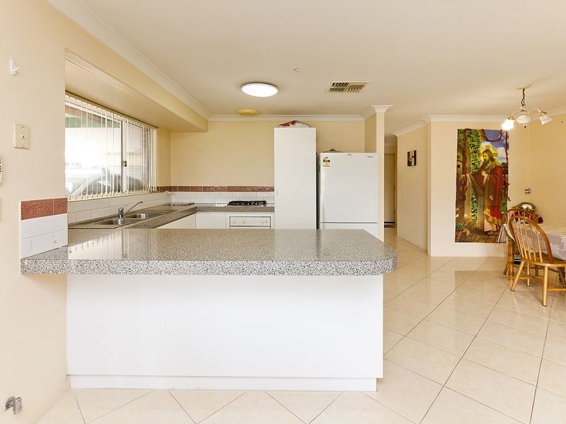 15 Mackay Crescent, Gosnells WA 6110