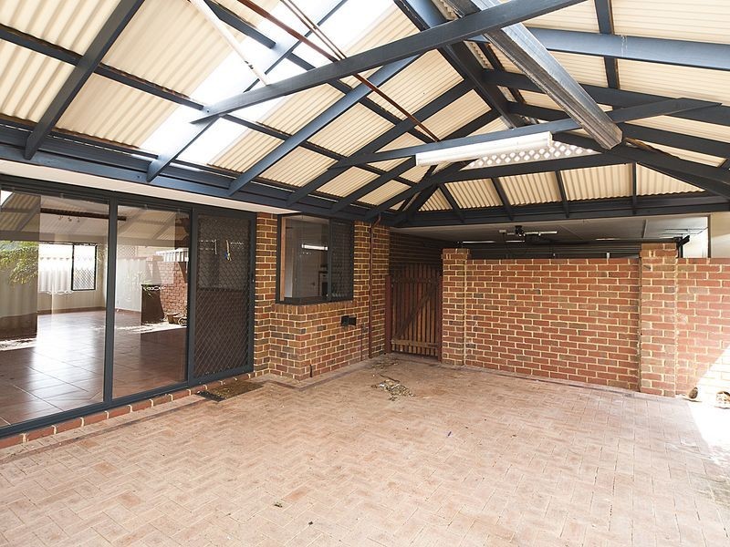 56 Bindoon Loop, Huntingdale WA 6110