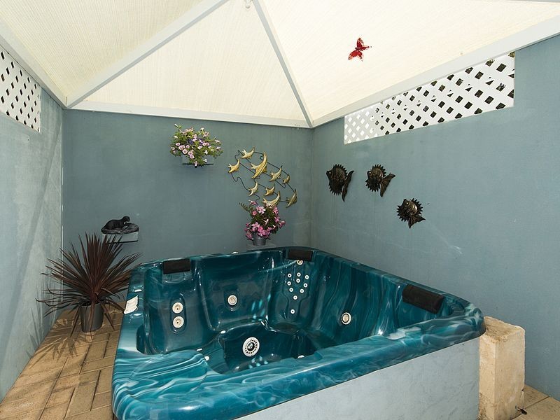 52 Wooramel Crescent, Gosnells WA 6110