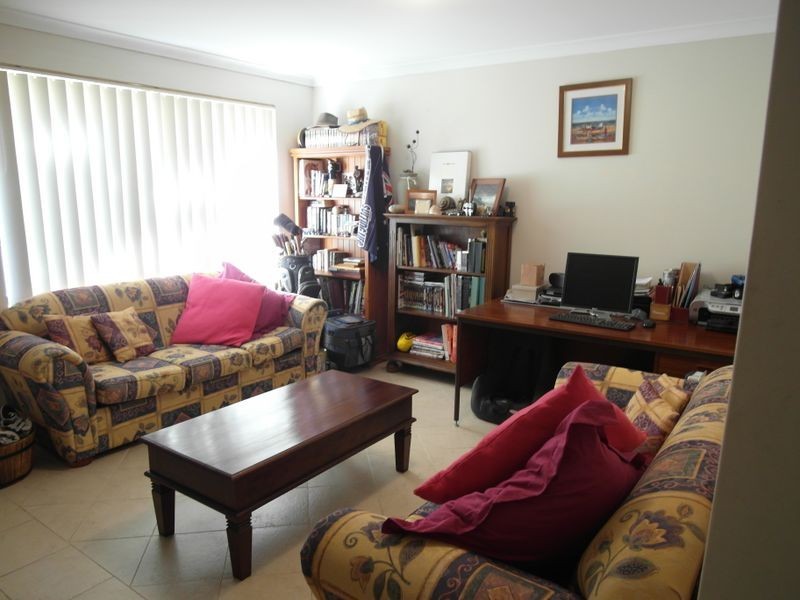 5 Foreshore Place, Gosnells WA 6110