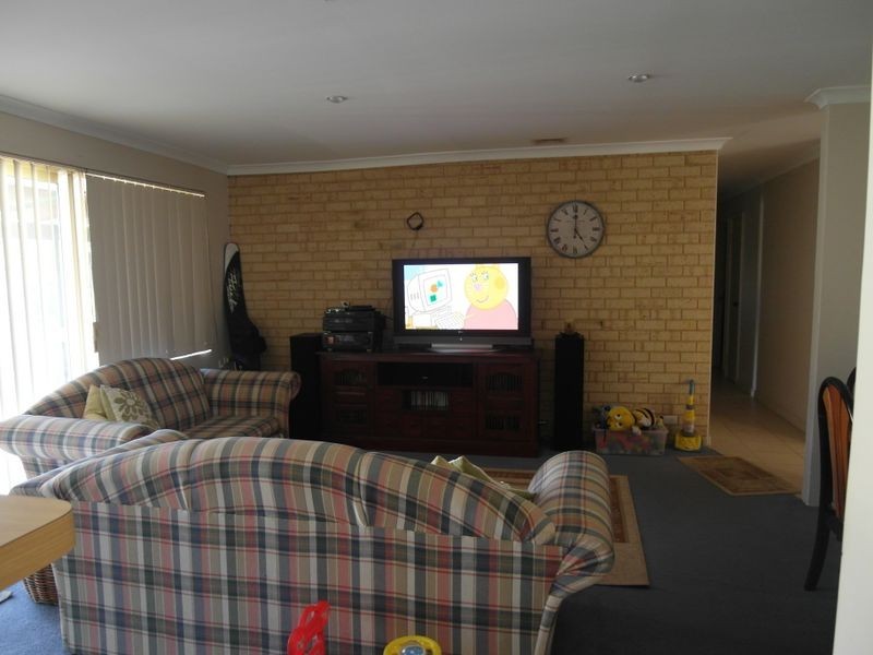 5 Foreshore Place, Gosnells WA 6110