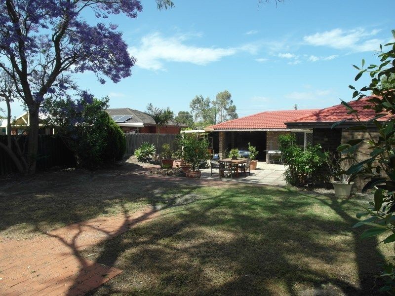 11 Wooramel Crescent, Gosnells WA 6110