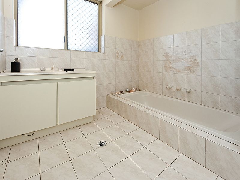 36/208 Burslem Drive, Maddington WA 6109