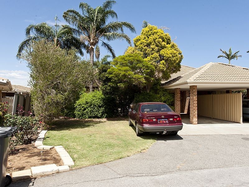 36/208 Burslem Drive, Maddington WA 6109