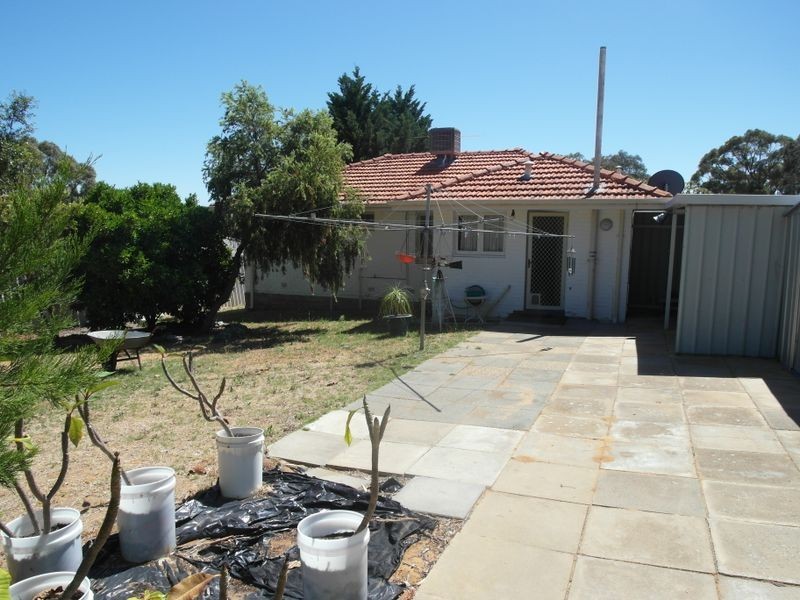 12 Kirkland Way, Parmelia WA 6167