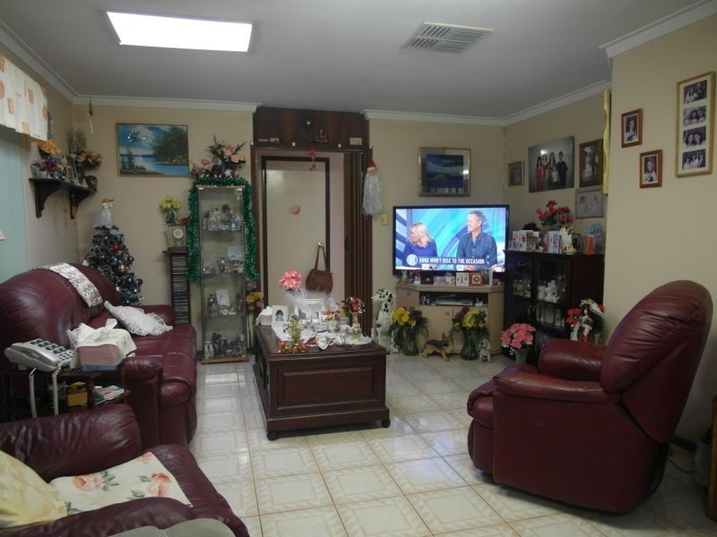 22 Kestrel Way, Thornlie WA 6108