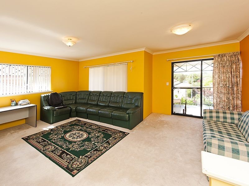 9 Orly Cove, Port Kennedy WA 6172
