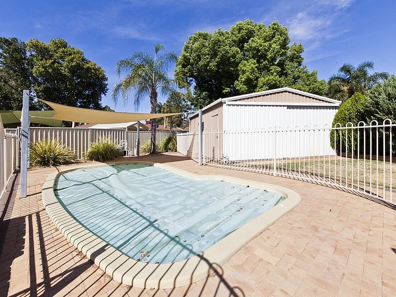 16 Windsor Drive, Gosnells WA 6110