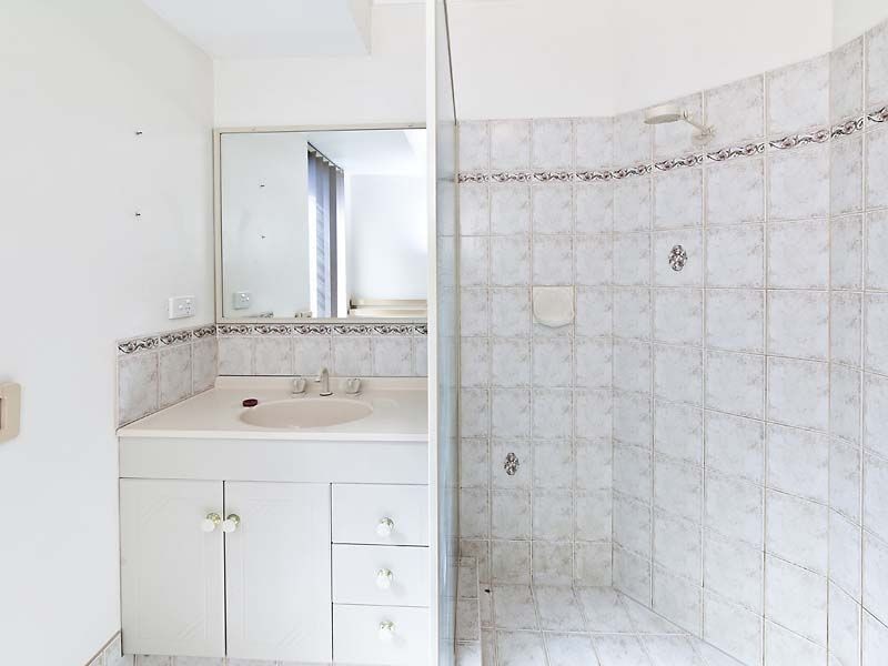 16 Windsor Drive, Gosnells WA 6110