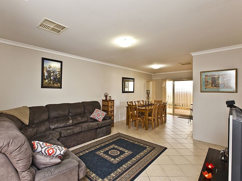 30 Kilmurray Elbow, Huntingdale WA 6110