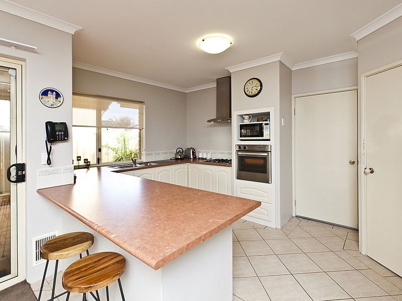 30 Kilmurray Elbow, Huntingdale WA 6110